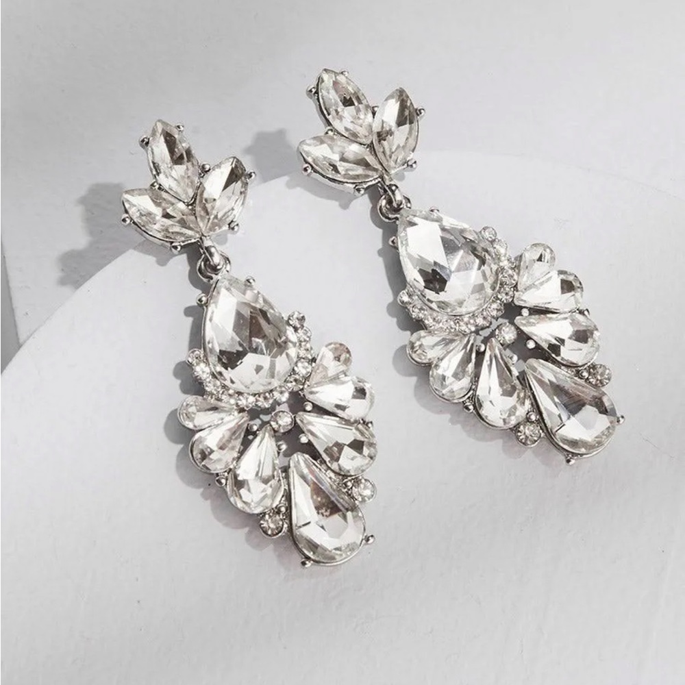 Sold out Dakota Drop Earrings from Olive and Piper